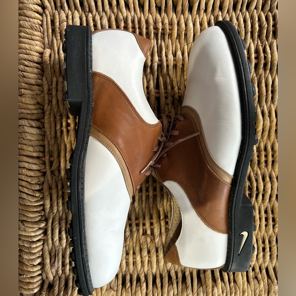 Nike Air Comfort Women's Brown and White Golf Shoe Size 8.5